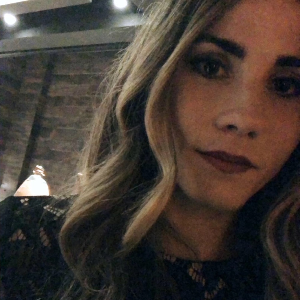 Meet your Posher, Alexandra